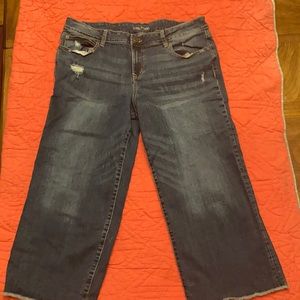 Maurices crop wide leg jeans size 18